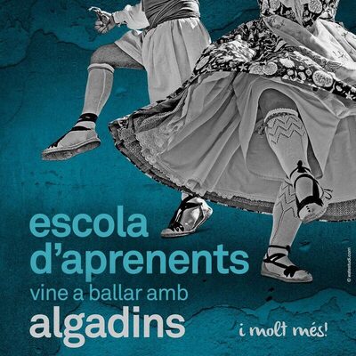 <strong>ESCOLA D'APRENENTS</strong></p>
<p><br />Si tens m&eacute;s de 14 anys, vols aprendre balls i danses de les nostres terres i formar part del cos de ball d'Algadins, apunta't a la nostra Escola d'Aprenents.