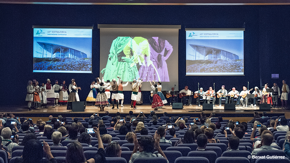 Algadins en el Palacio de Congresos de Valencia.  © Foto: Bernat Gutiérrez | Nat Estudi